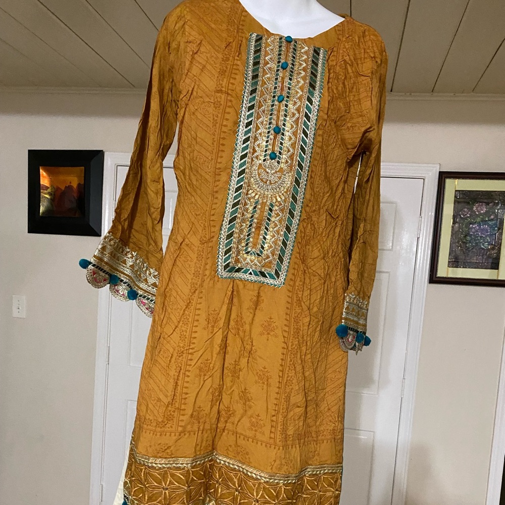 Pakistani dresses new size medium